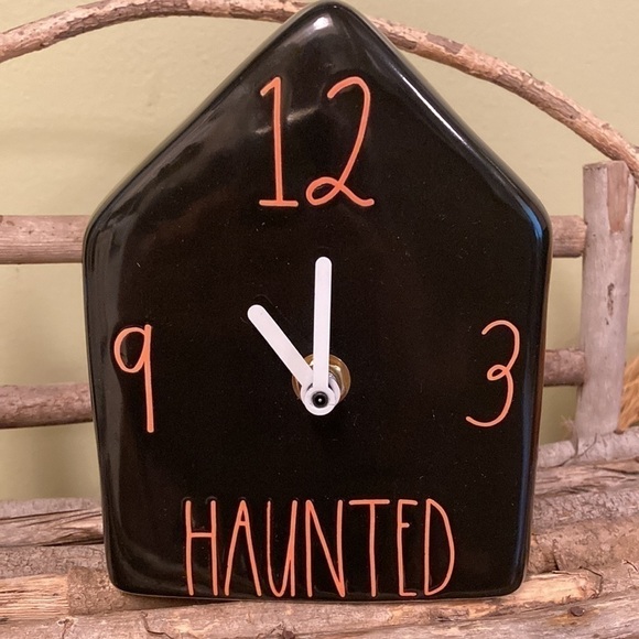 NEW! Rae Dunn BLACK HAUNTED HOUSE TABLETOP HALLOWEEN CLOCK - Picture 2 of 8